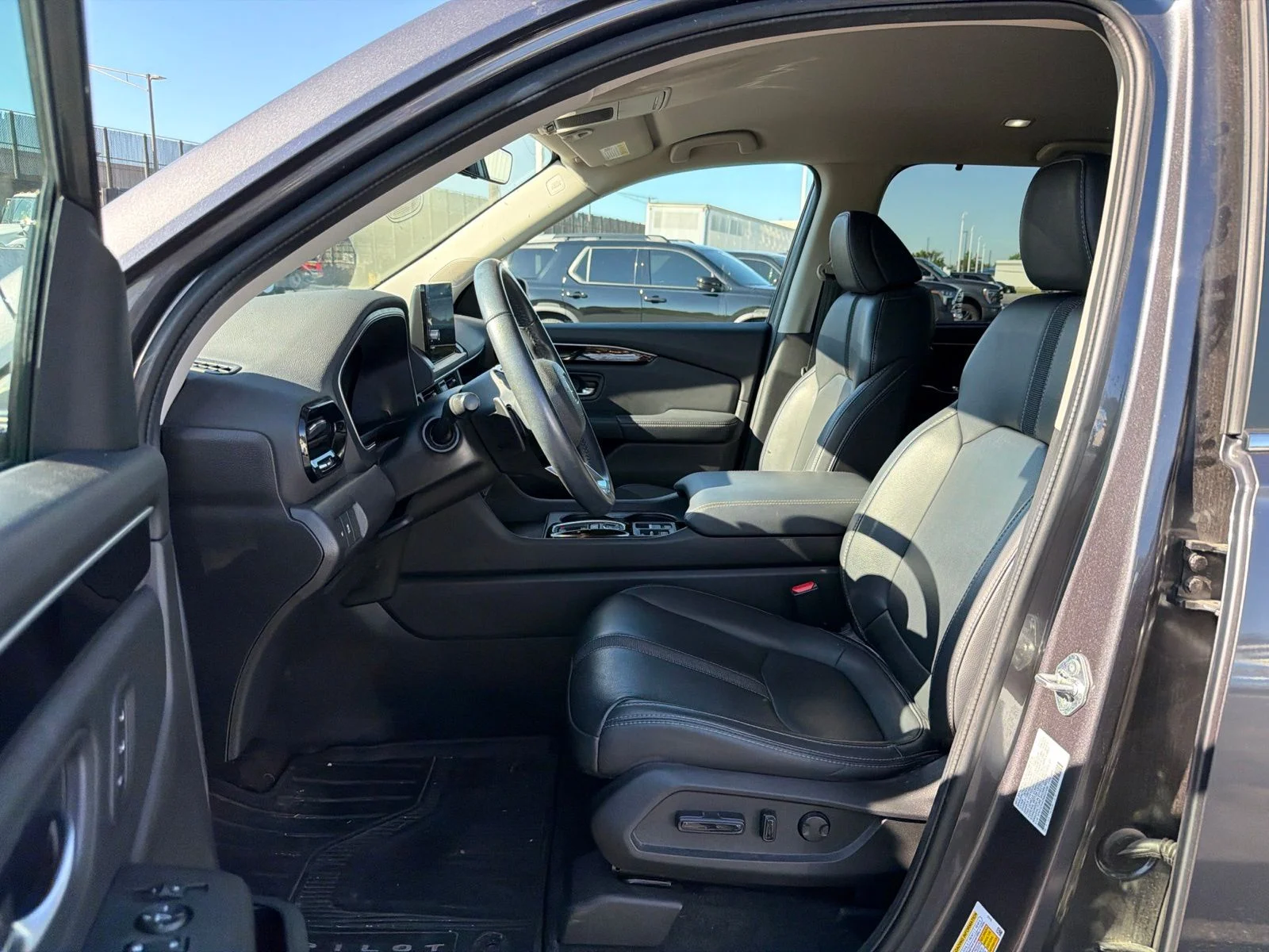 Used 2024 Gray Honda EX-L image 10