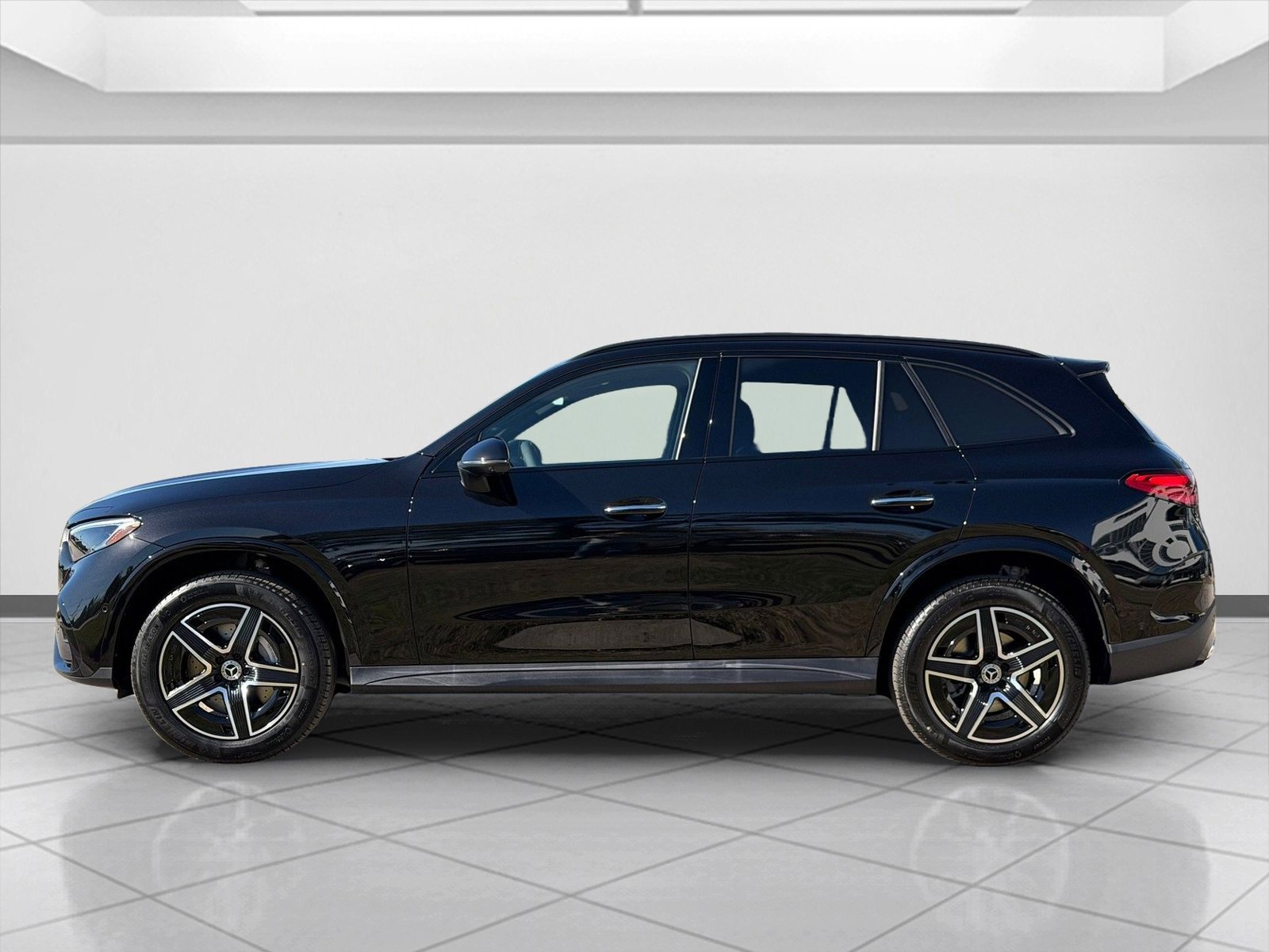 New 2026 Obsidian Black Metallic Mercedes-Benz GLC 300 image 28