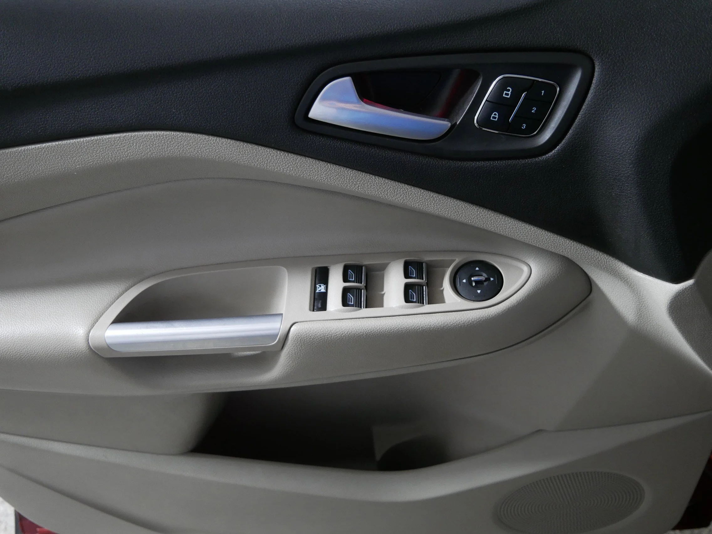 Used 2014 Sunset Ford Titanium image 19