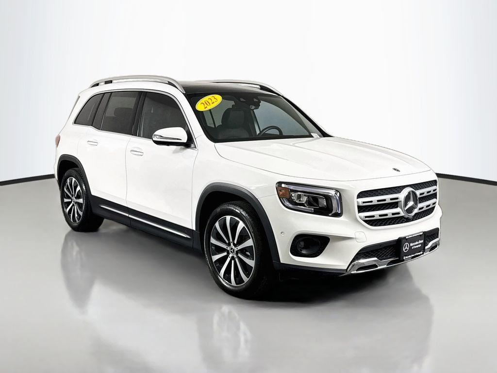 Used 2023 White Mercedes-Benz GLB 250 image 1