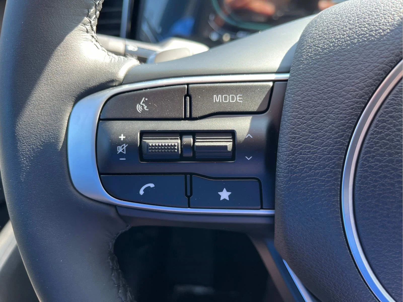 2025 Kia Sportage EX Hybrid - Photo 20