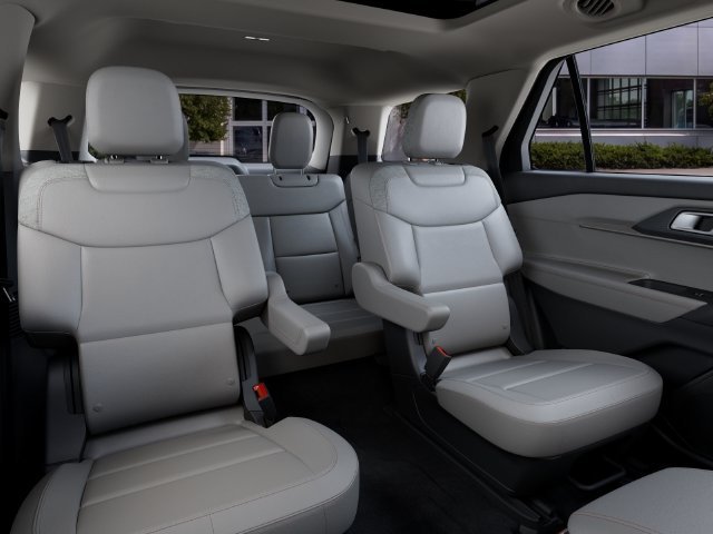 New 2027 White Metallic Ford Active image 11