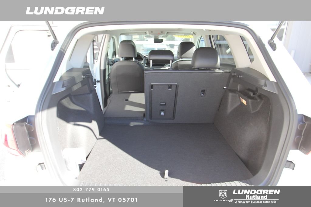 Used 2023 White Volkswagen 1.5T SEL image 17