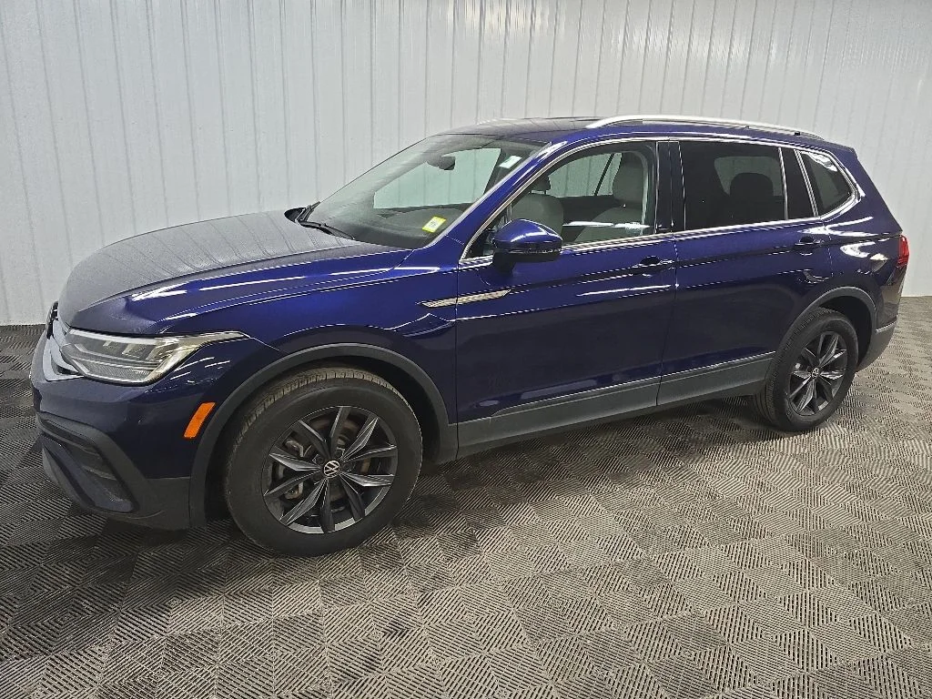 Used 2022 Blue Volkswagen 2.0T SE image 6