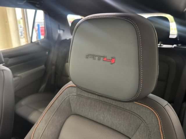 2027 GMC Terrain AT4 - Photo 8