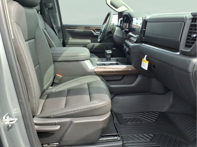 New 2026 Sterling Gray Metallic Chevrolet RST image 21