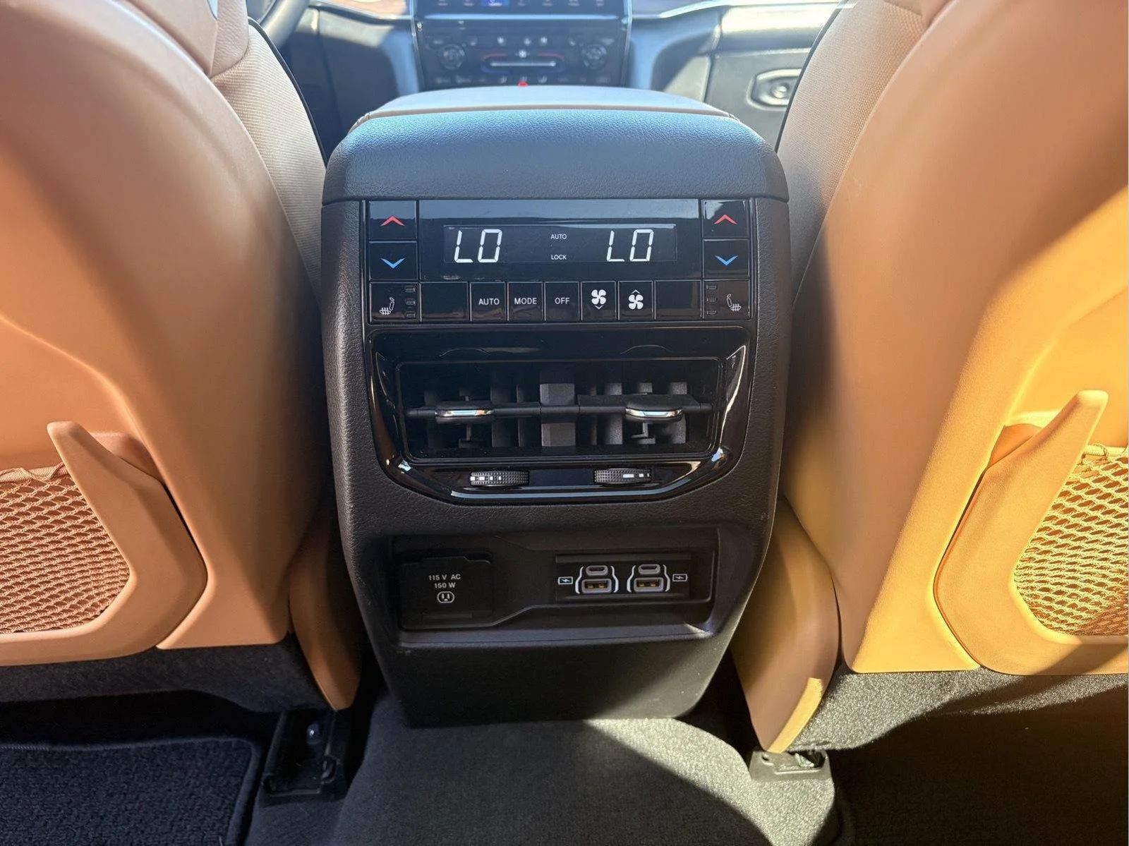 Used 2024 Bright White Clearcoat Jeep Summit image 10