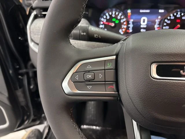 New 2026 Black Jeep Latitude image 17