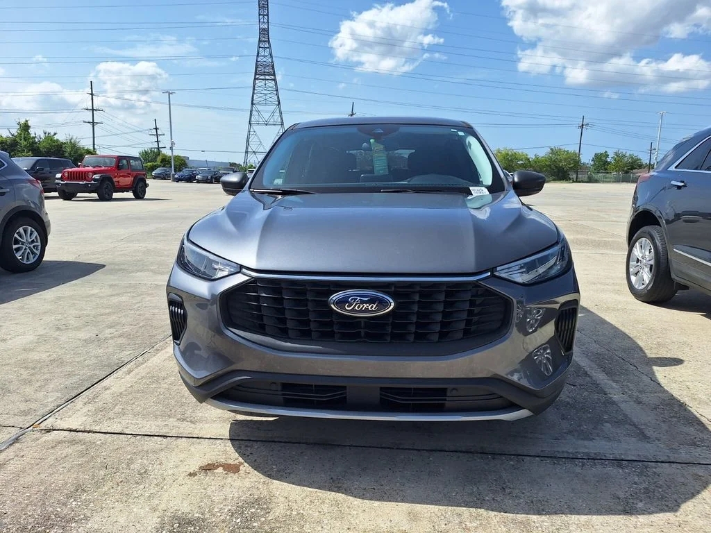 Used 2023 Gray Ford Active image 2
