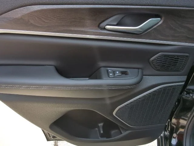New 2026 Black Jeep Limited image 30