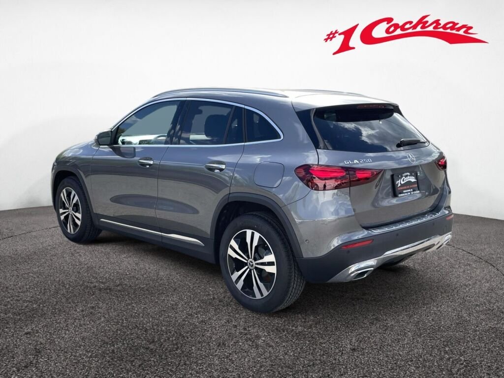 New 2026 Mountain Grey Metallic Mercedes-Benz GLA 250 image 9
