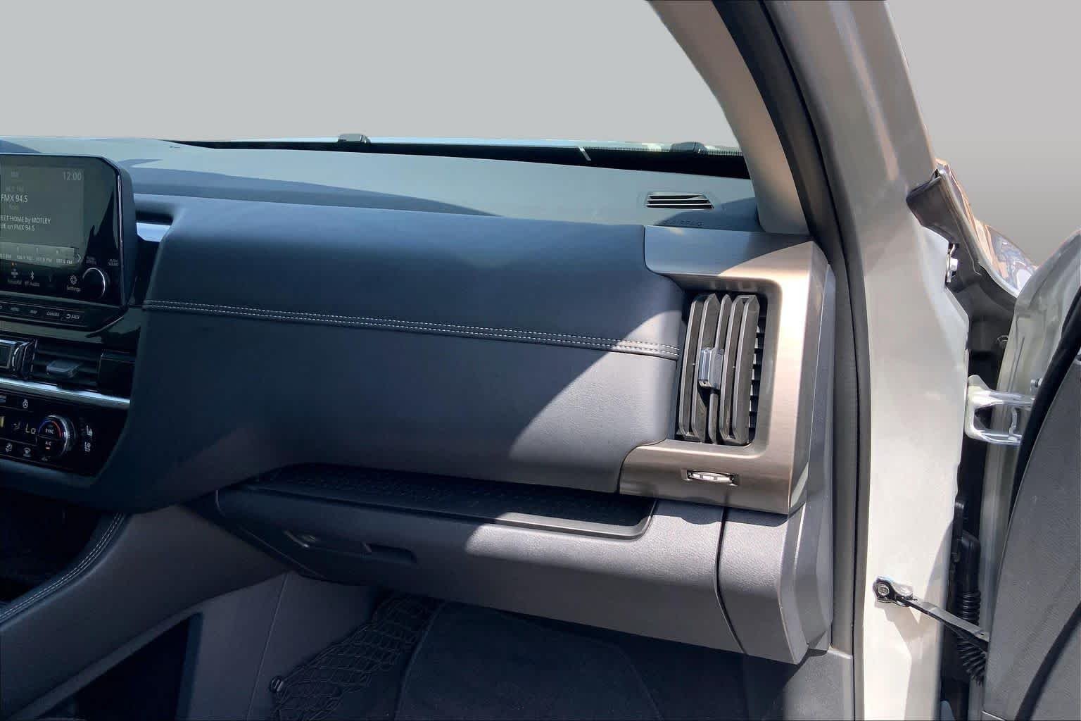 Used 2024 Brilliant Silver Metallic Nissan Platinum image 18