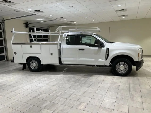 New 2026 Oxford White Ford F-250® XL image 35