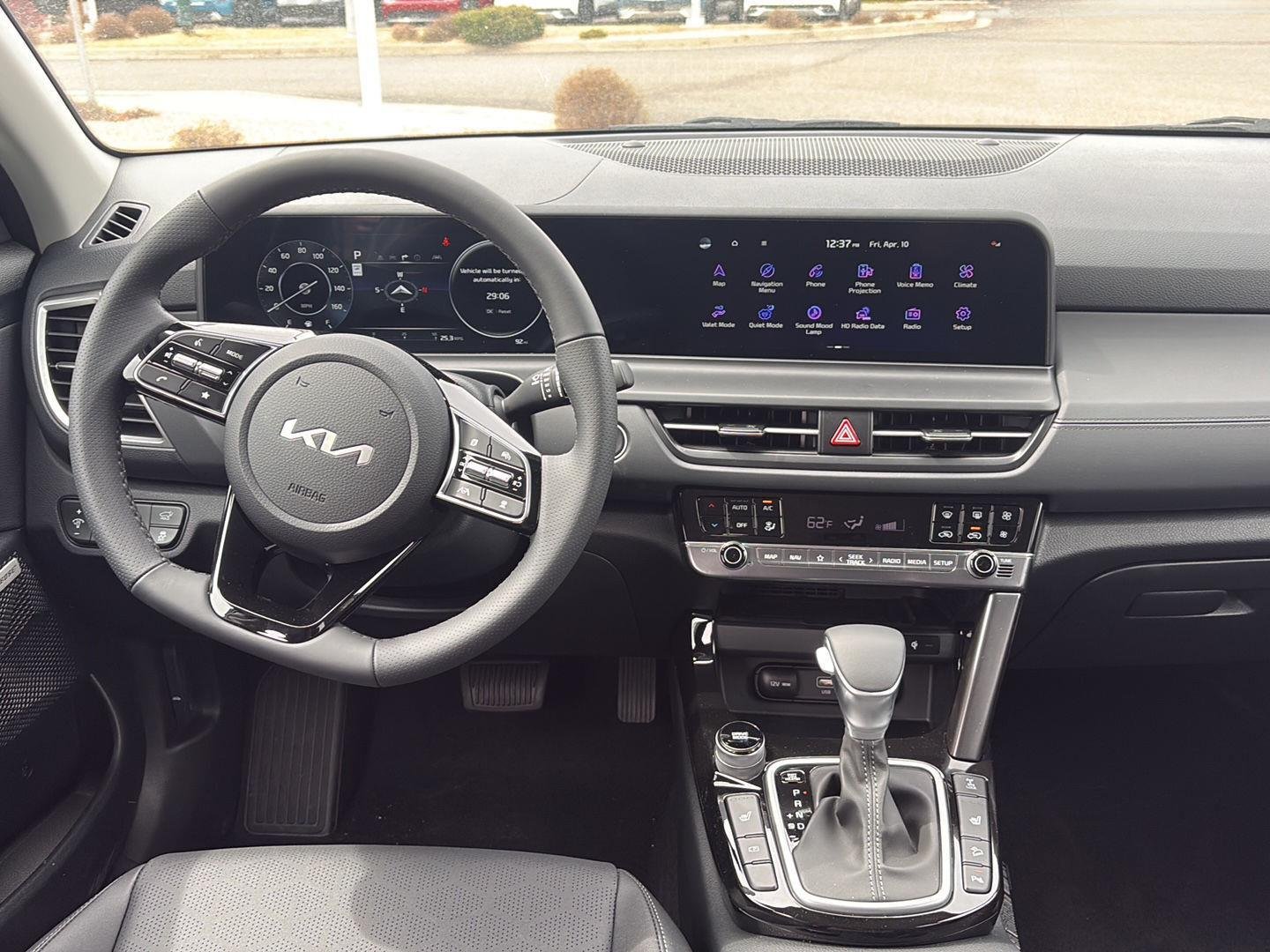 Used 2026 Pluton Blue/Fusion Black Roof Kia SX image 12