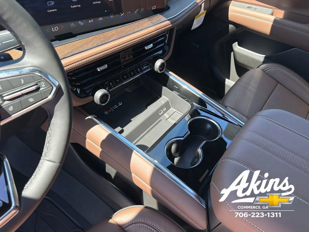2026 Chevrolet Suburban High Country - Photo 16