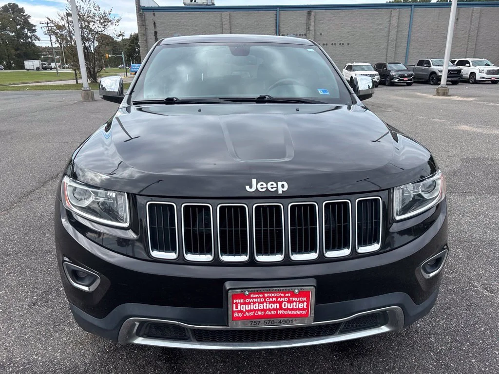 Used 2015 Black Jeep Limited image 24