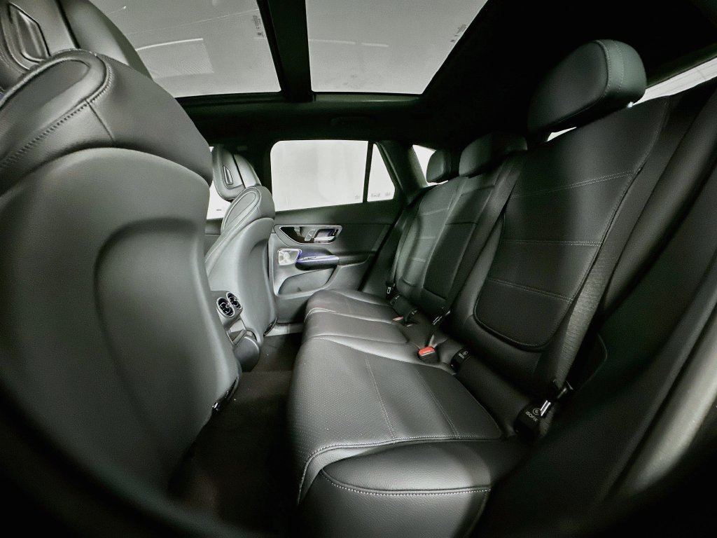 New 2027 Graphite Grey Metallic Mercedes-Benz GLC 300 image 25