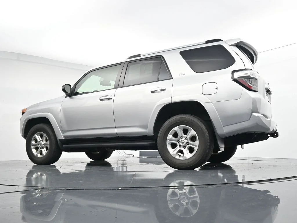 Used 2022 Silver Toyota SR5 Premium image 24