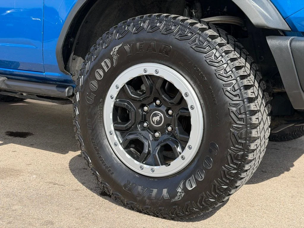 Used 2023 Blue Ford Badlands image 26