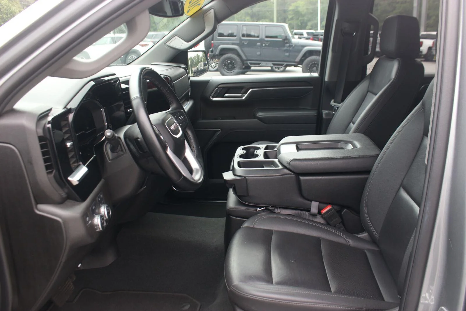 Used 2025 Sterling Metallic GMC SLT image 15