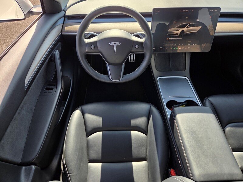 Used 2023  Tesla Performance image 17