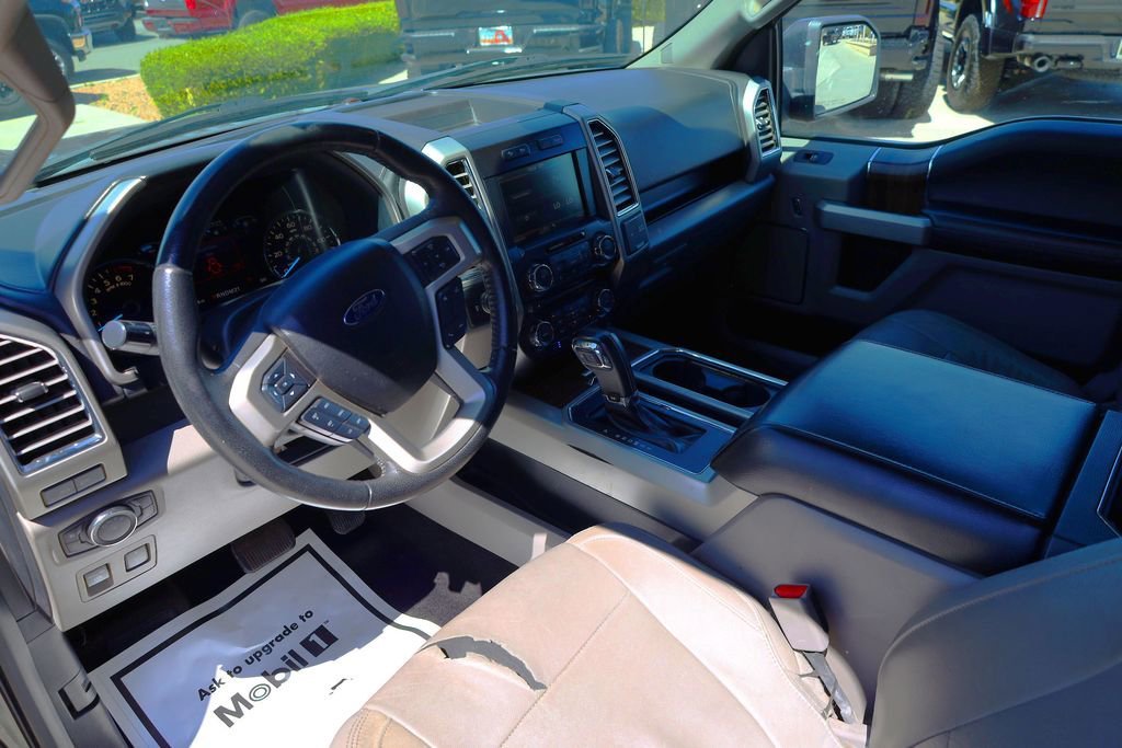 Used 2015 Magnetic Metallic Ford Lariat image 12