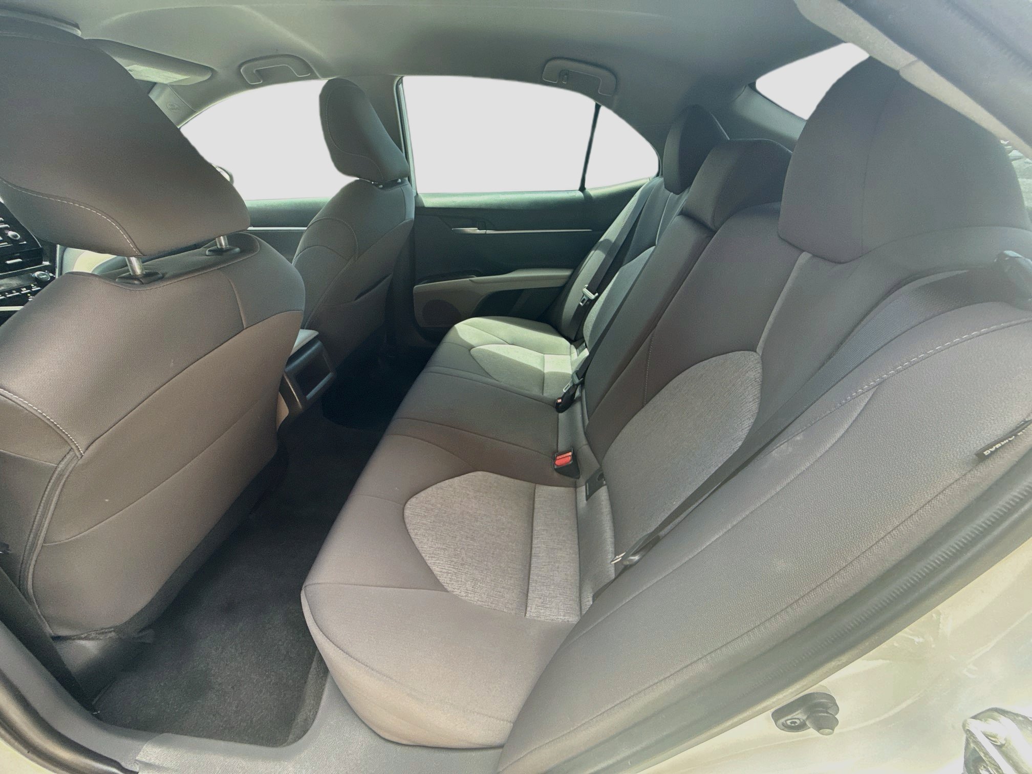 Used 2023 Ice Toyota LE image 20