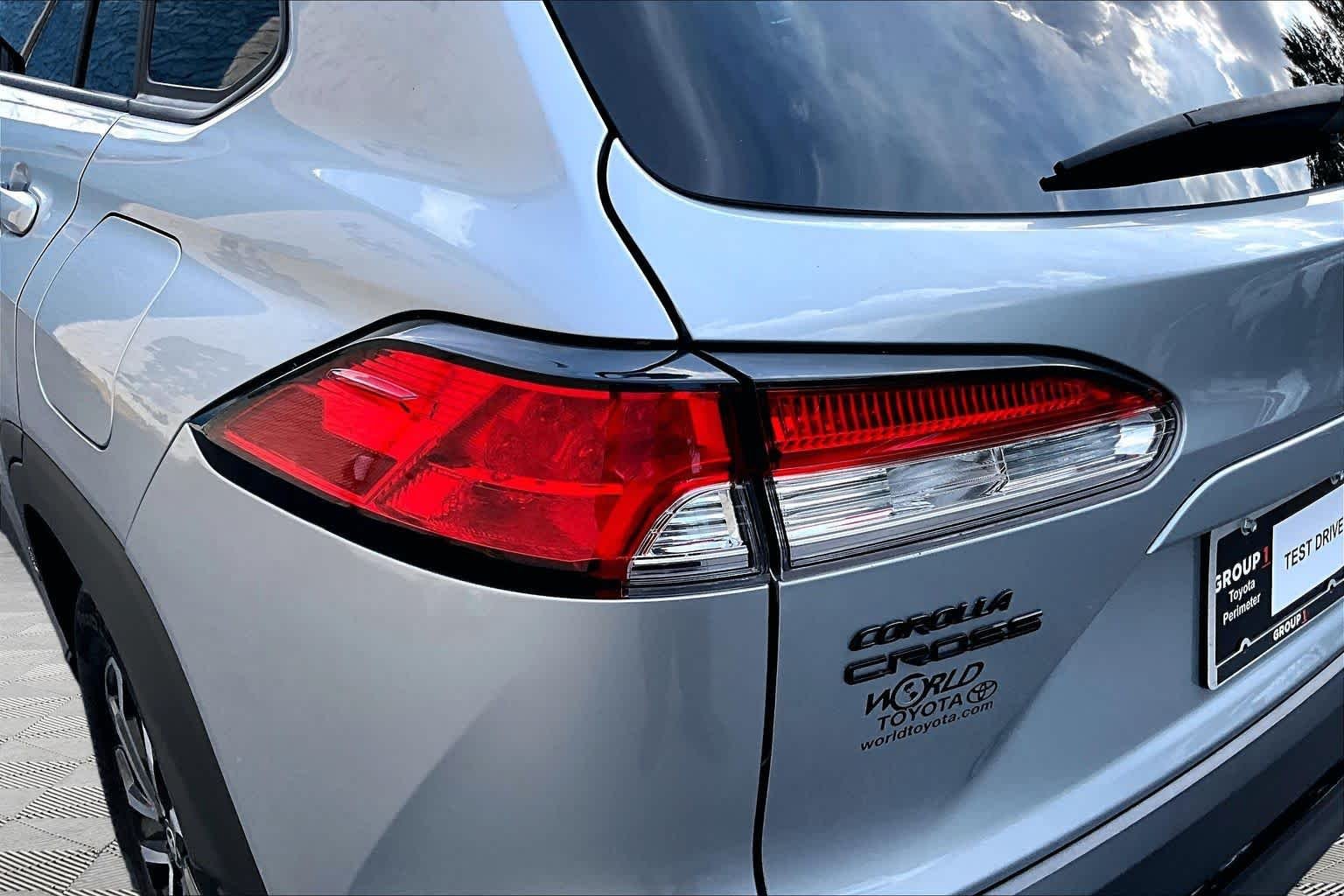 Used 2024 Sonic Silver/Jet Black Toyota Hybrid SE image 29