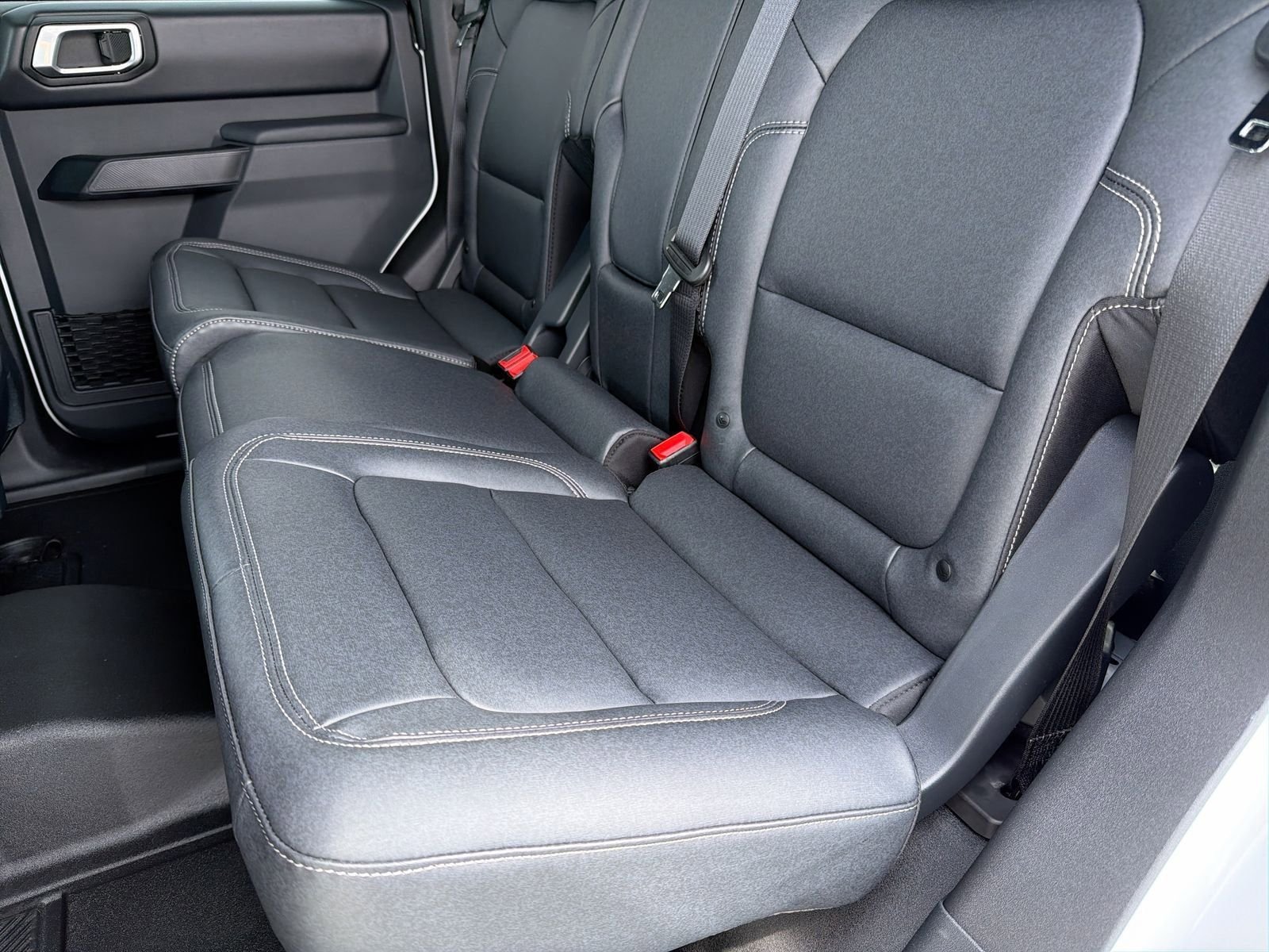 New 2025 Oxford White Ford Badlands® image 21
