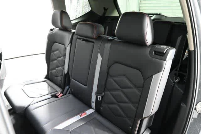 New 2026 Pure Gray Volkswagen 2.0T Peak Edition image 24