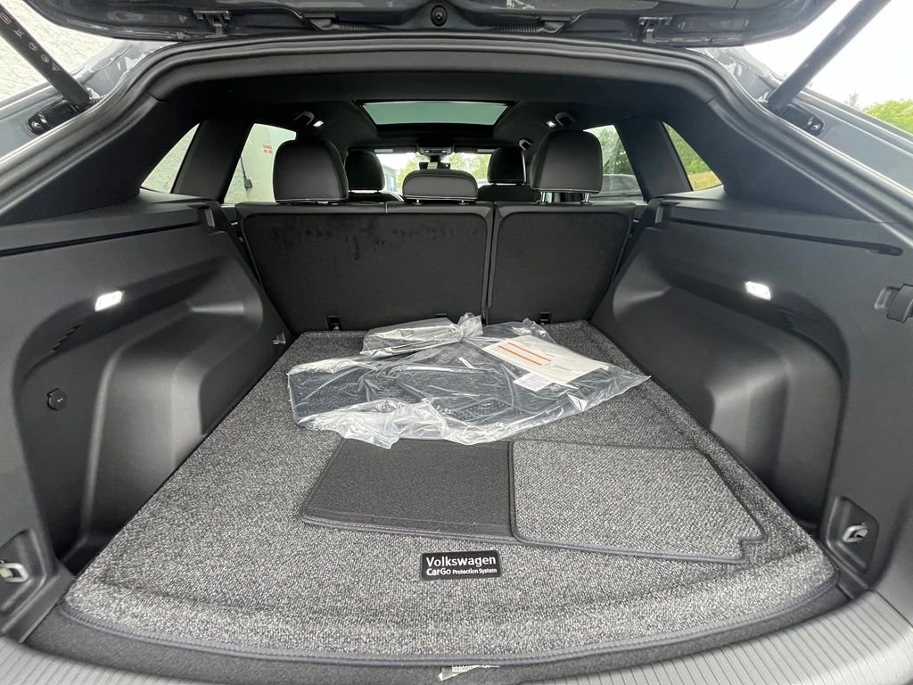 New 2026 Gray Volkswagen 2.0T SE w/Technology image 26