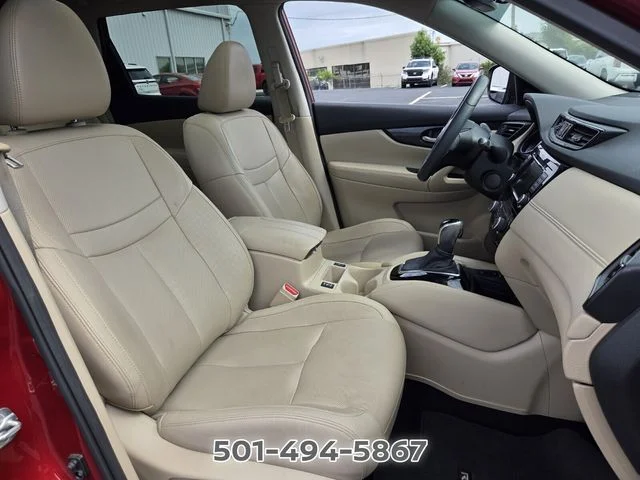 Used 2020 Red Nissan SL image 17