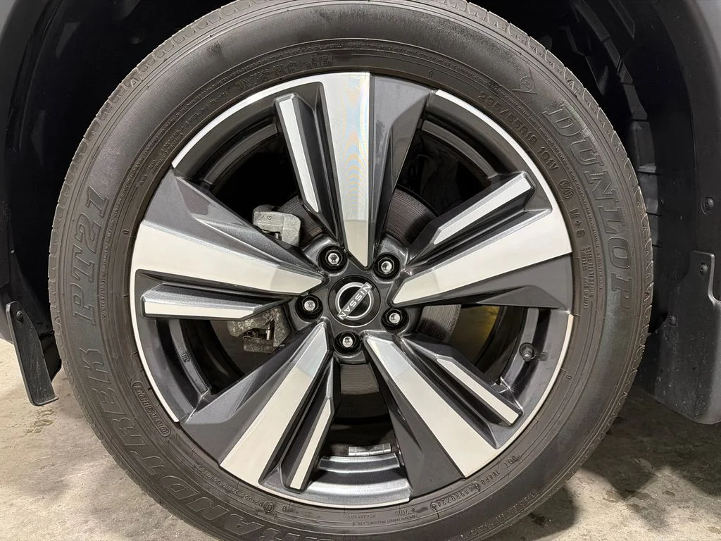 2024 Nissan Rogue SL - Photo 45