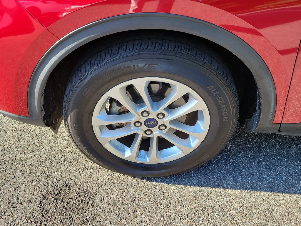 Used 2020 Red Metallic Ford SE image 37