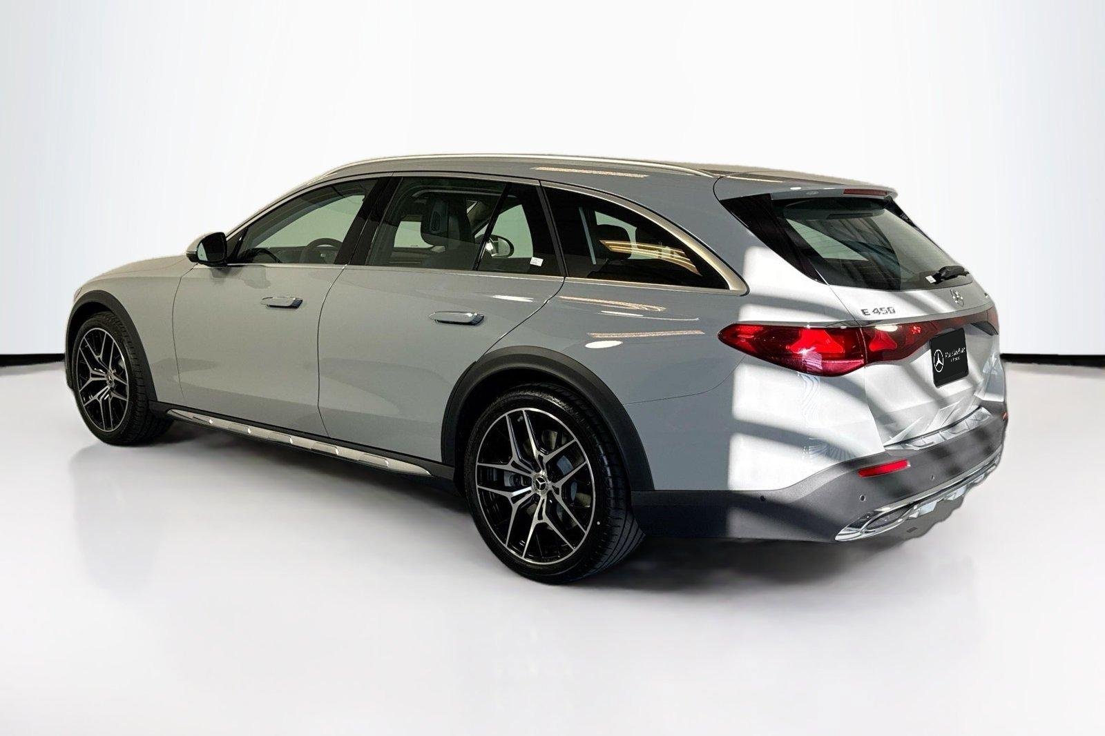 New 2026 Manufaktur Alpine Grey Mercedes-Benz E 450 image 7