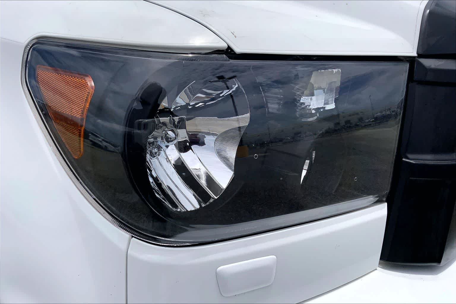 Used 2015 Super White Toyota SR5 image 26