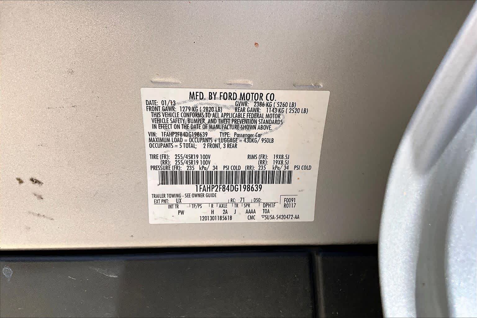 Used 2013 Ingot Silver Metallic Ford Limited image 31