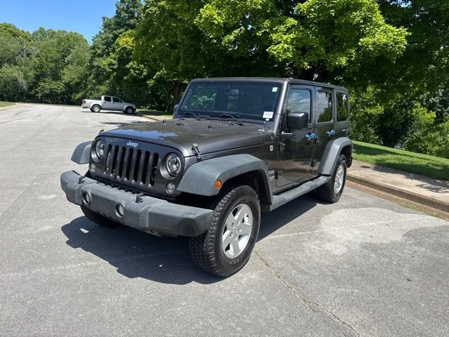 Used 2014 Gray Jeep Unlimited Sport image 3