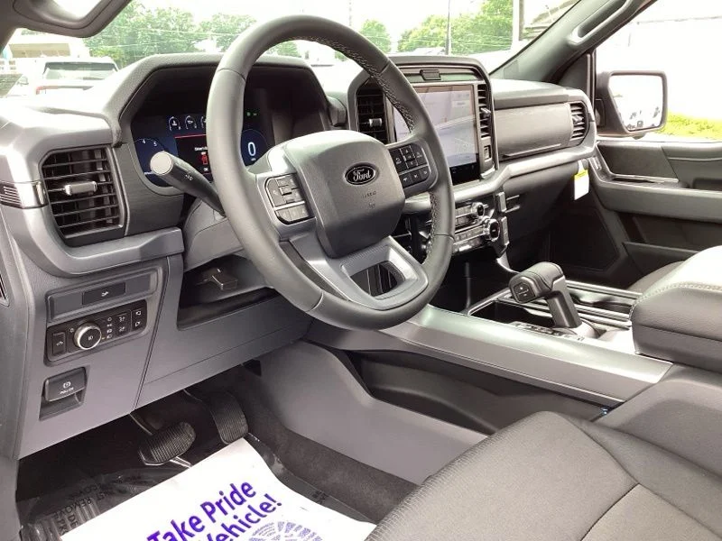 New 2026 Carbonized Gray Metallic Ford XLT image 26