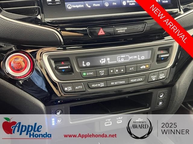 Used 2025 Platinum White Pearl Honda AWD BLACK EDITION image 60