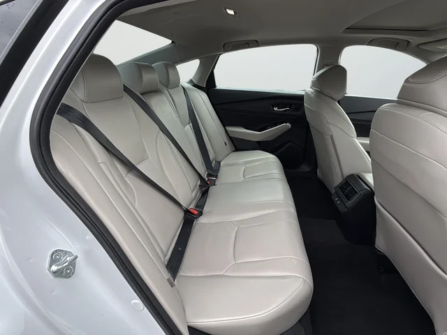 Used 2023 White Honda Touring image 24
