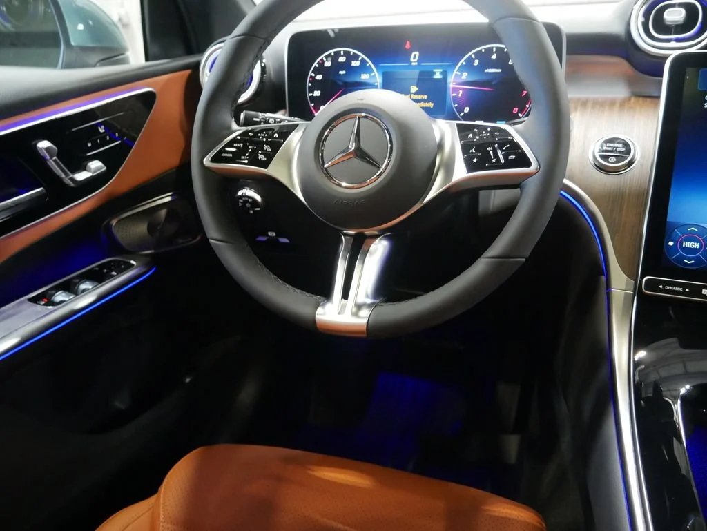 New 2026 Verde Silver Metallic Mercedes-Benz GLC 300 image 35