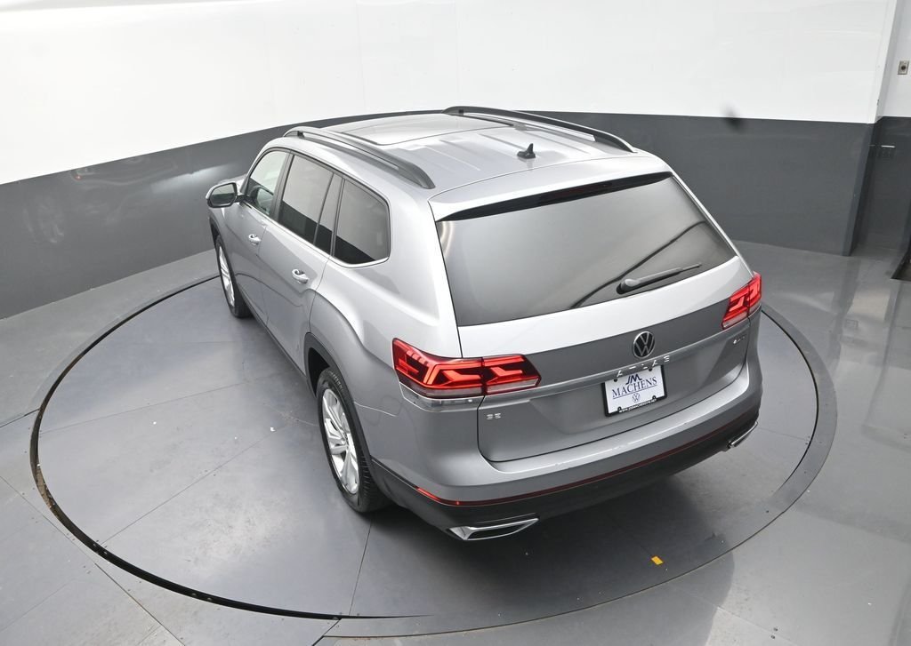 Used 2023 Silver Volkswagen 2.0T SE w/Technology image 19