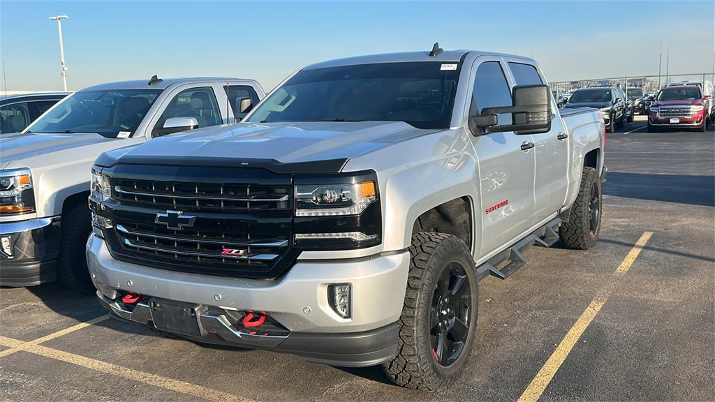 2018 CHEVROLET SILVERADO - Image 1