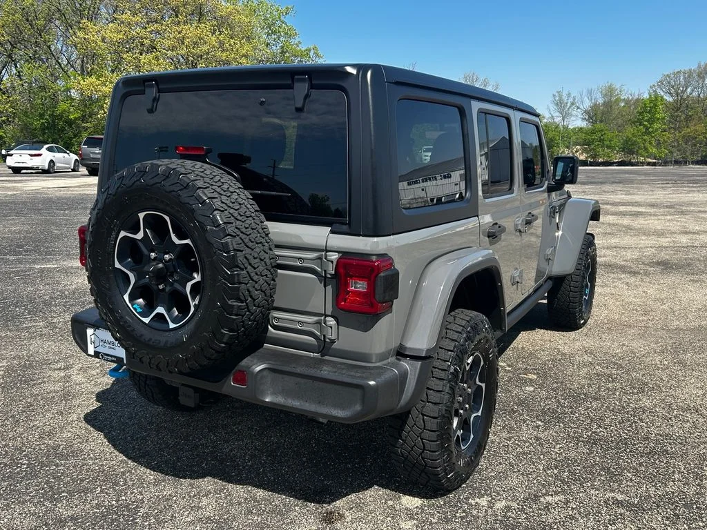 Used 2023 Gray Jeep Rubicon 4xe image 6