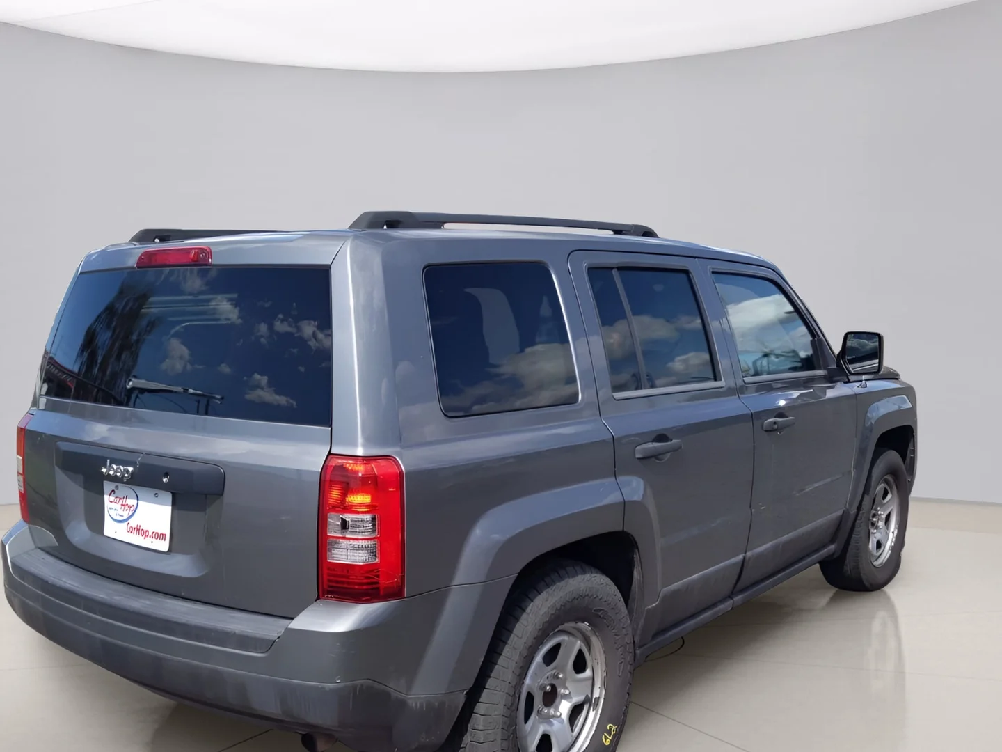 Used 2014 Gray Jeep SPORT image 3