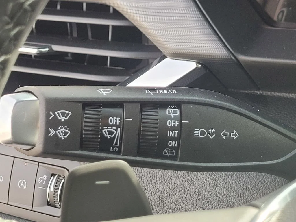 2026 GMC Acadia Elevation - Photo 24