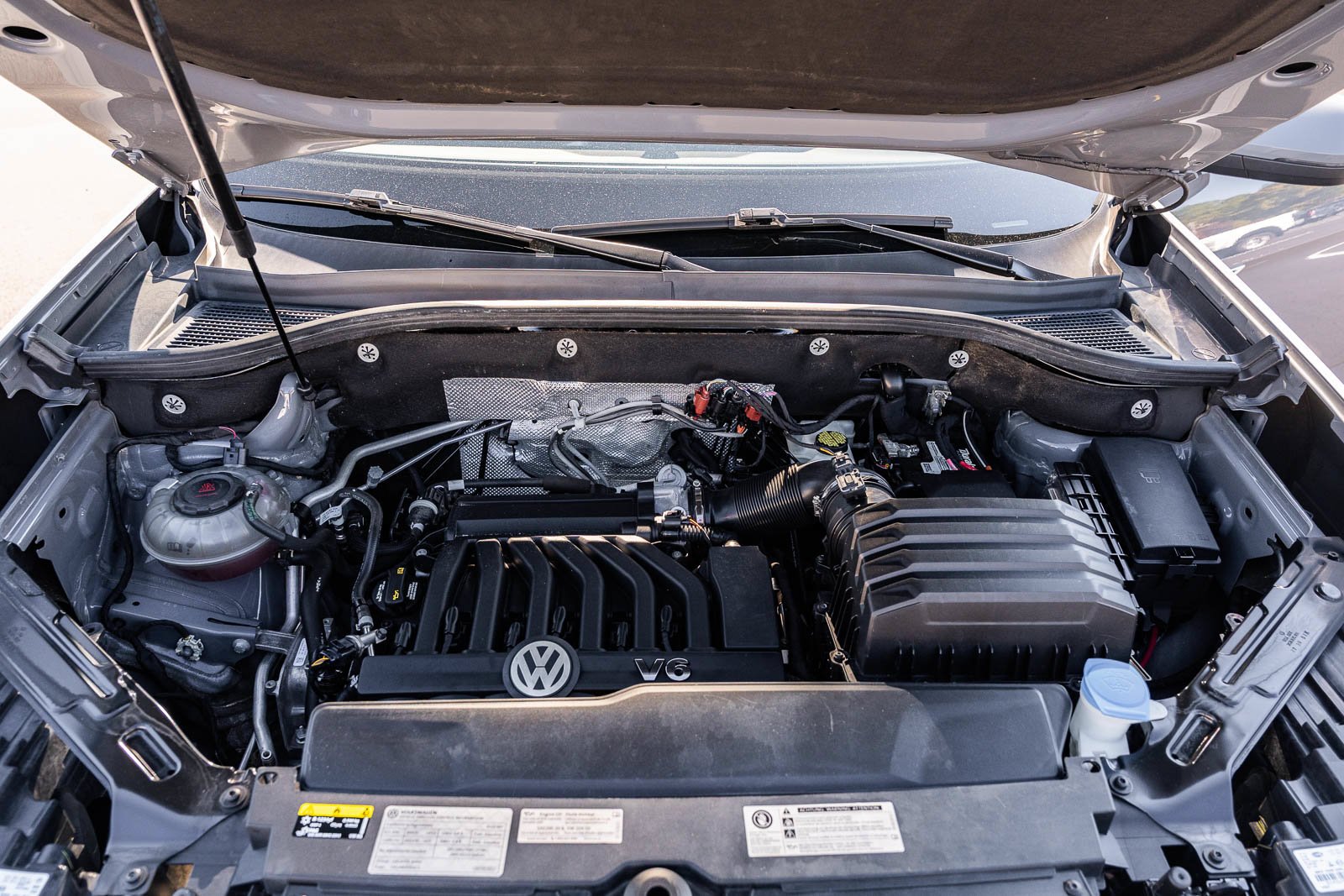 Certified Used 2020 Pure Gray Volkswagen 3.6L V6 SE w/Technology R-Line image 20