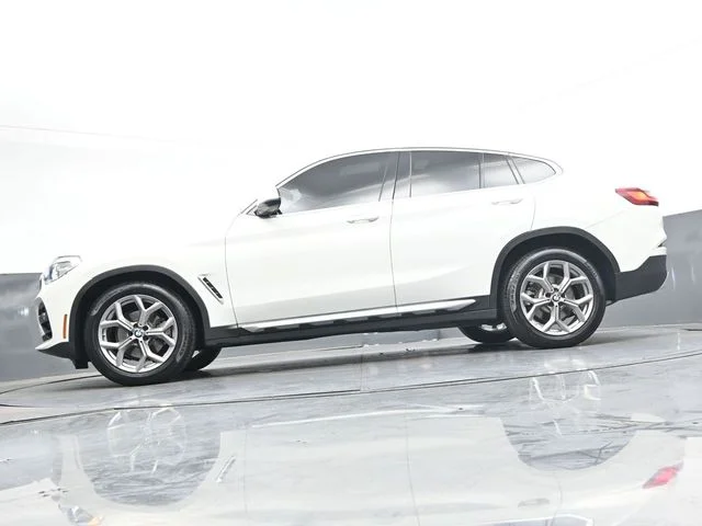 Used 2021 White BMW xDrive30i image 40