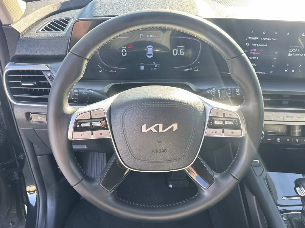 Used 2024 Black Kia S image 23